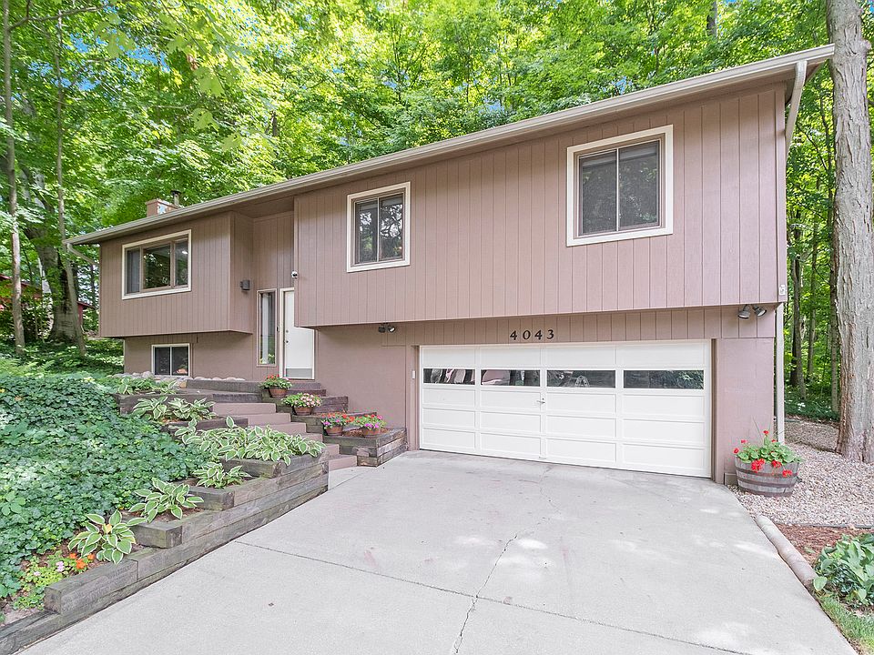 1st image of 4043 Rockwood Dr