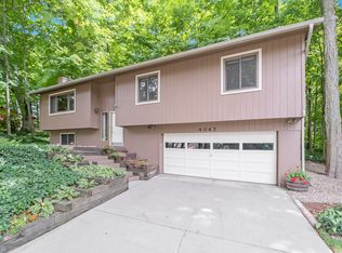 4043 Rockwood Dr, Kalamazoo, MI 49004