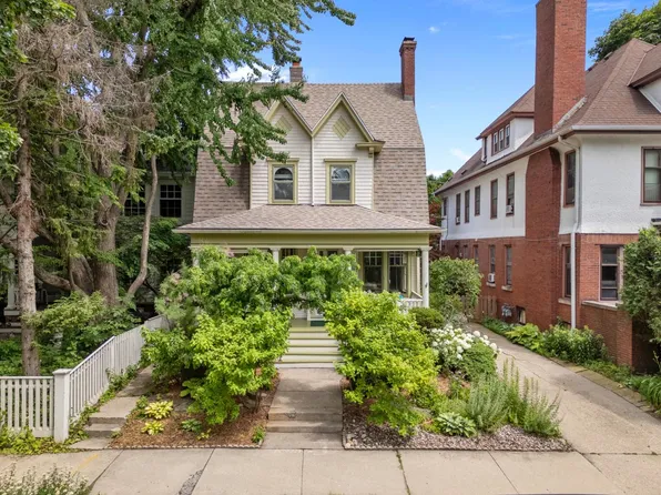 3224 North Marietta AVENUE, Milwaukee, WI 53211