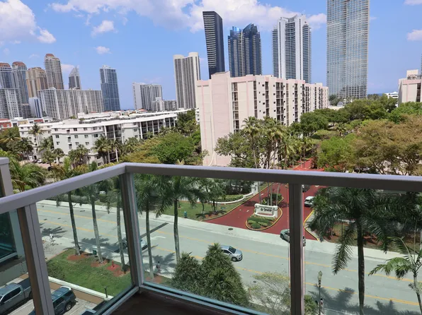 17000 N Bay Rd, North Miami Beach, FL