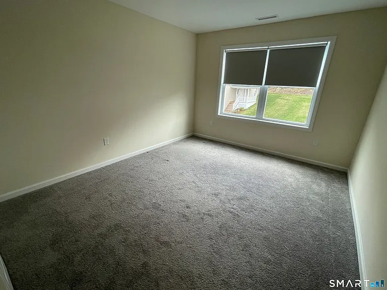 28 Woodside Dr — Photo 17