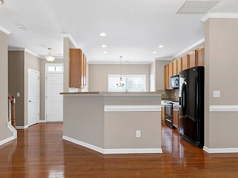 711-60 Keystone Park Dr — Photo 9