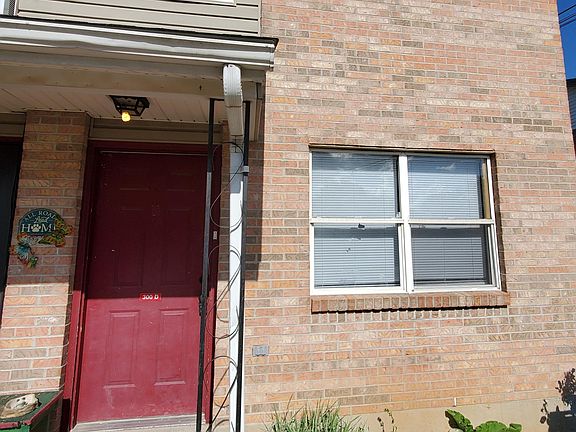 4th image of 300 Sal Blvd APT D