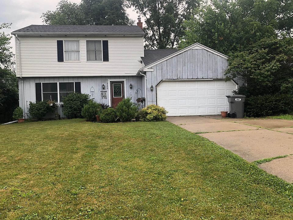 1st image of 205 N Dr W