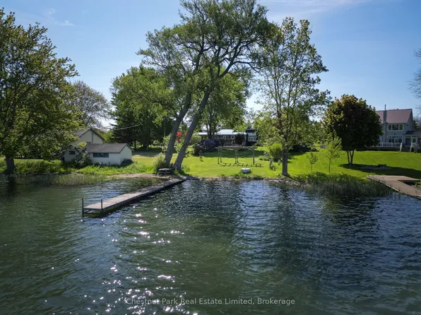 27 Carmans Ln, Prince Edward County, ON K0K 2T0