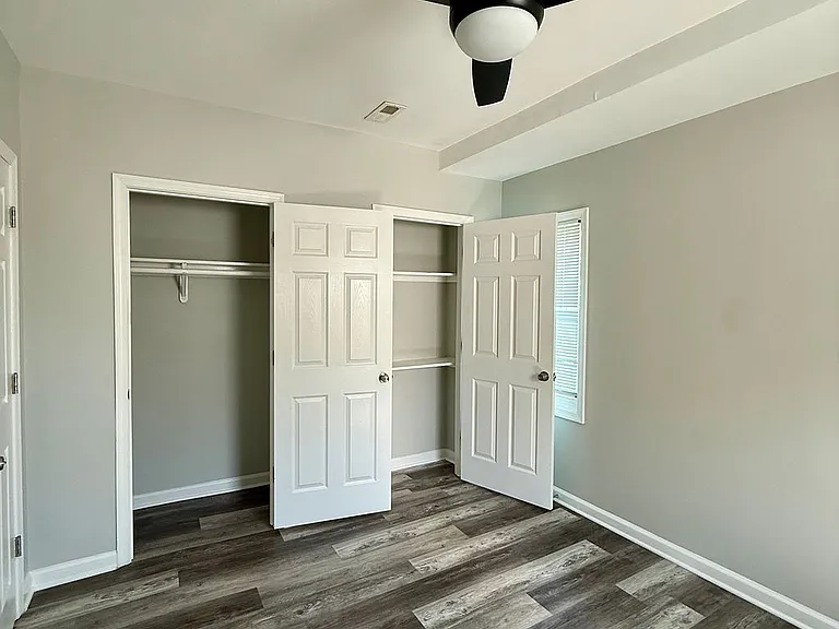 715 Somerset Pl NW — Photo 21