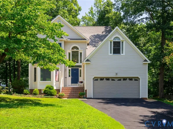 4501 Foxwood Rd, Chester, VA 23831