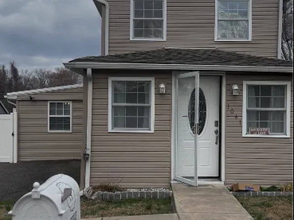 1041 Rosa Ave, Croydon, PA 19021