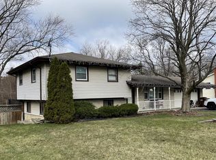 239 Roberts Rd, New Lenox, IL 60451