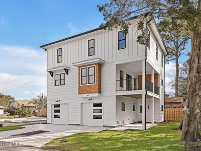 903 Fourth Street S, Carolina Beach, NC, 28428