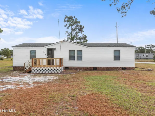 100 N King Street, Hubert, NC 28539