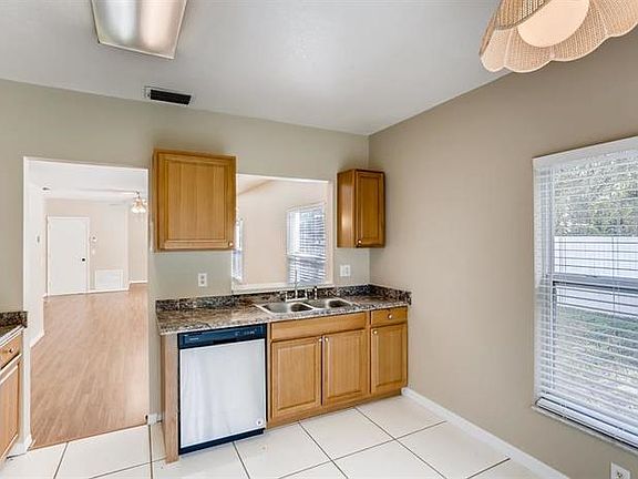 3rd image of 4702 Kilkenny Dr