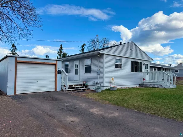 11 Edwards Dr, Silver Bay, MN 55614