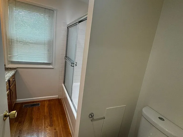 2508 Saint John Pl — Photo 27