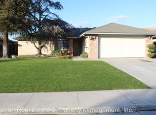 5904 Baywood St, Bakersfield, CA 93309