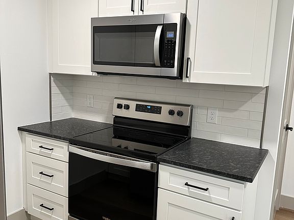 5th image of 2907 Jersey Ave #A
