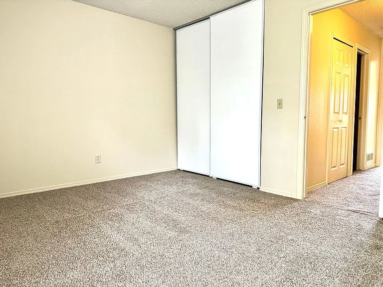 4108 Charleston Dr — Photo 17