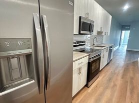 1229 W Hilton St, Philadelphia, PA
