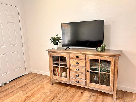 3rd image of 422 N 18th Ave APT 3