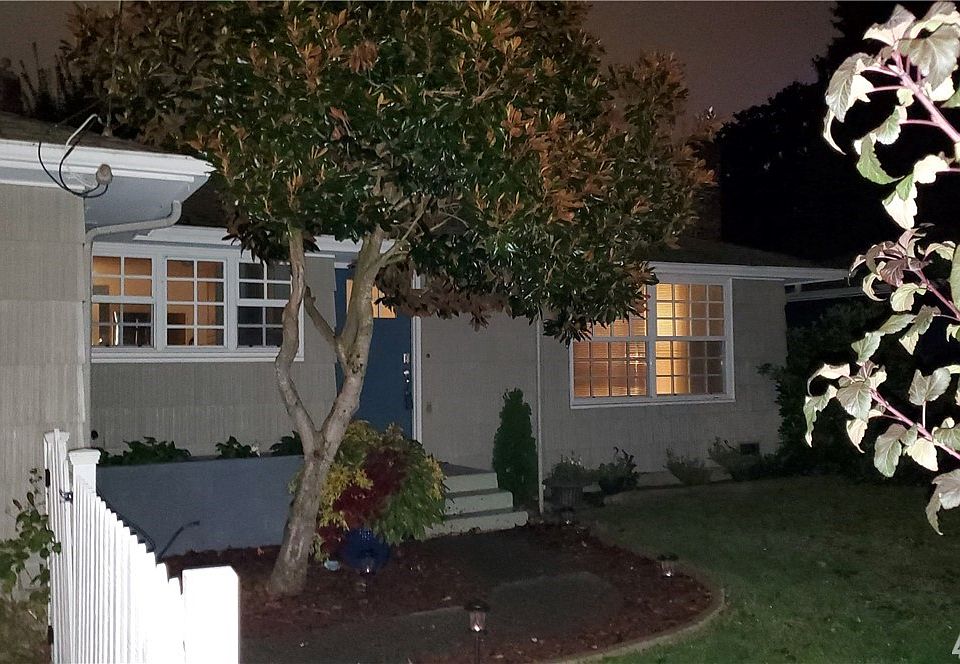 1st image of 617 15th St NW