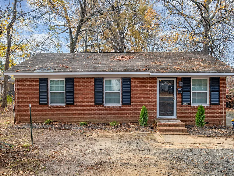 535 W Craighead Rd — Photo 13