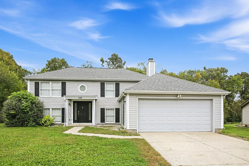4 bed, 3.0 bath, 2080 sqft, $2,135 — Photo 1