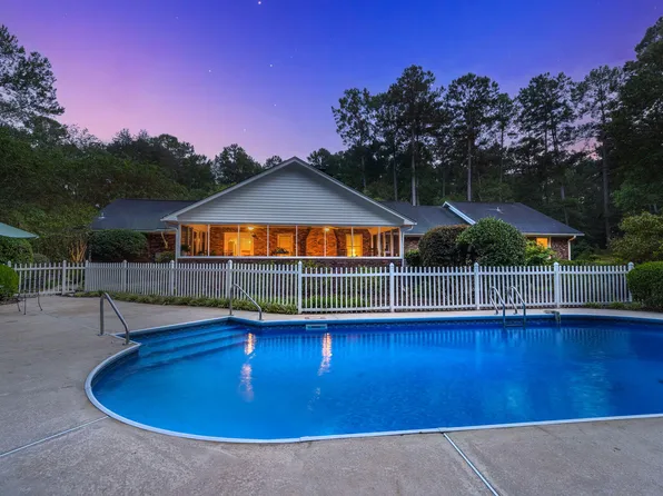 102 Caveson Dr, Summerville, SC 29483