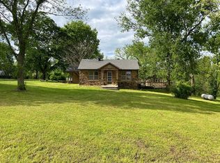 2501 Little Flock Dr, Little Flock, AR 72756
