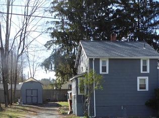 39 McKinley Ln, Poughkeepsie, NY 12601