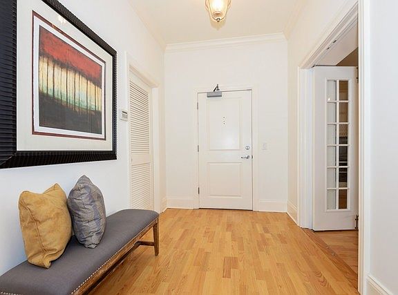 2nd image of 1429 N Wells St #601-602