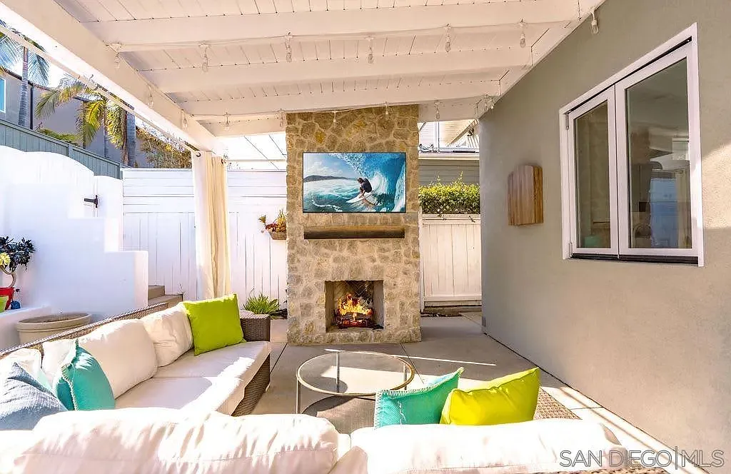 4 bed, 3.5 bath, 2509 sqft, $29,000 — Photo 3