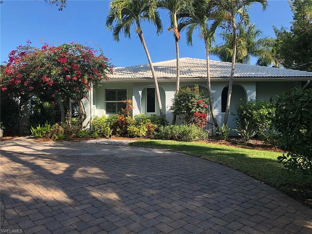 3 bed, 3.0 bath, 2705 sqft, $33,000 — Photo 1
