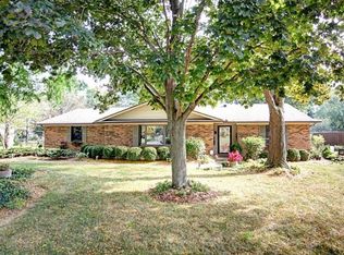 8900 Olde Farm Ln, Dayton, OH 45458