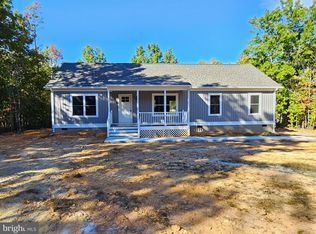 121 Sharps Creek Dr, Scottsville, VA 24590