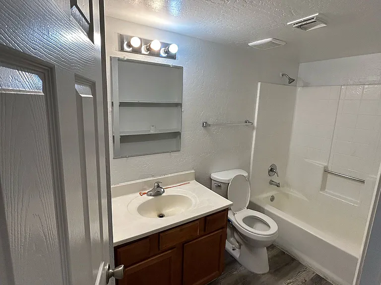 16602 N 25th St #218 — Photo 7
