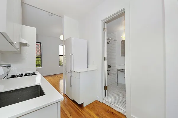 Rented by Aether Property Group | media 23