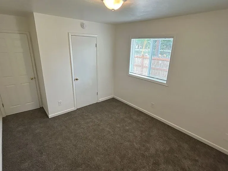 2469 Lee St SE — Photo 9