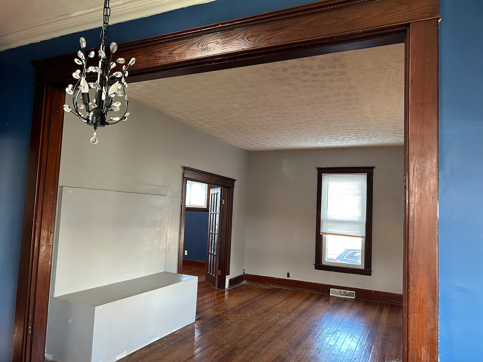 3 bed, 2515 sqft, $1,100 — Photo 2
