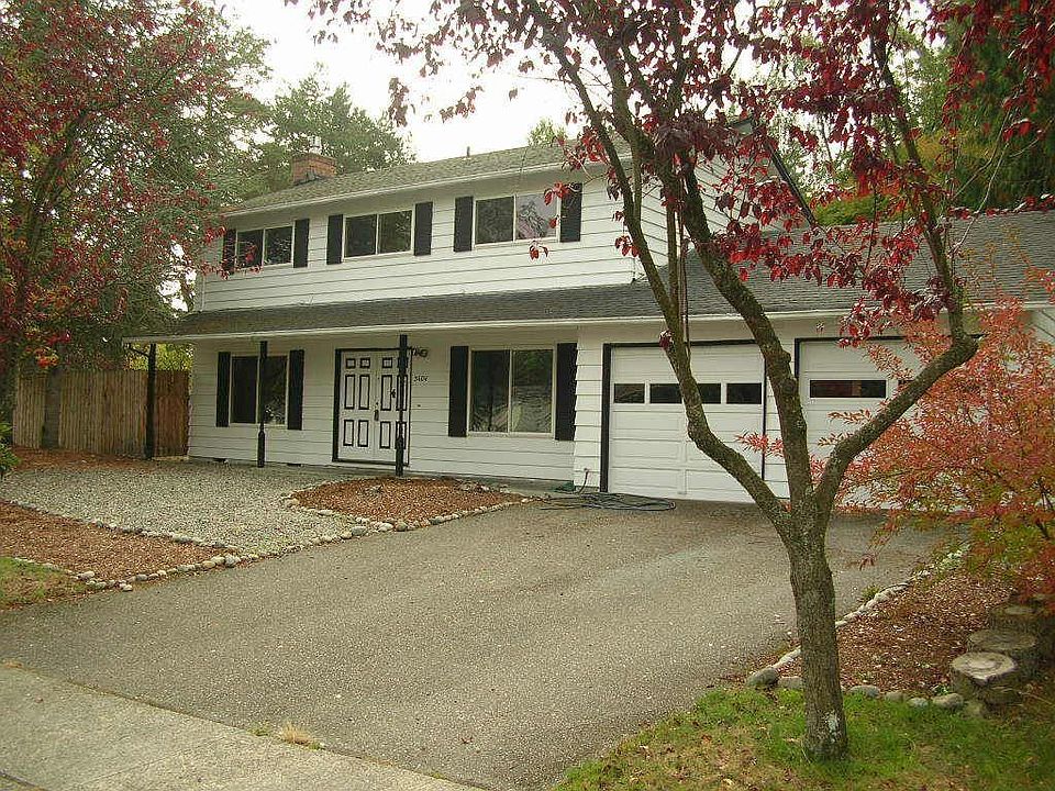 Large corner Lot