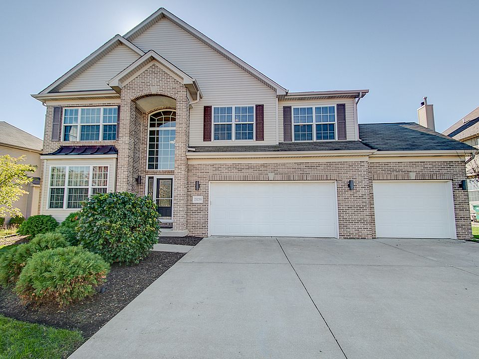 1st image of 25239 Balmoral Dr