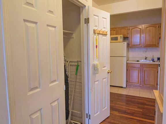 3rd image of 51 Clifton Pl #4A