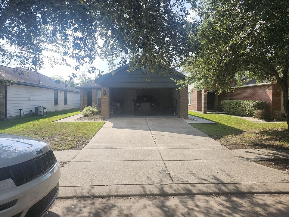 1st image of 13306 Ridgewood Knoll Ln