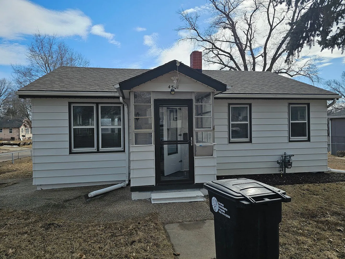 4501 browne st 5 brm 1 bath home. — Photo 1