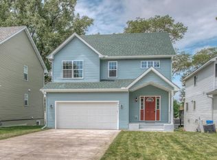 1641 Hazelwood St, Saint Paul, MN 55106
