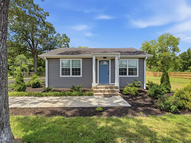 6526 Old Clarksville Pike — Photo 1