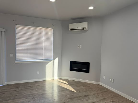 4th image of 211 123rd St S