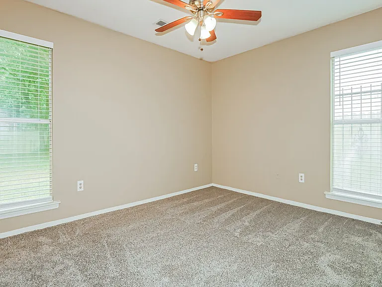 6635 Dunbarton Dr — Photo 8