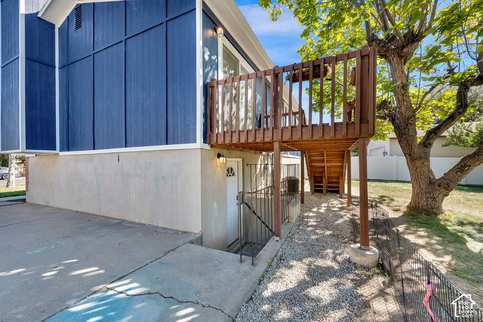 2 bed, 950 sqft, $1,550 — Photo 3
