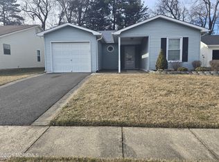 5 Dartmoor Rd, Brick, NJ 08724