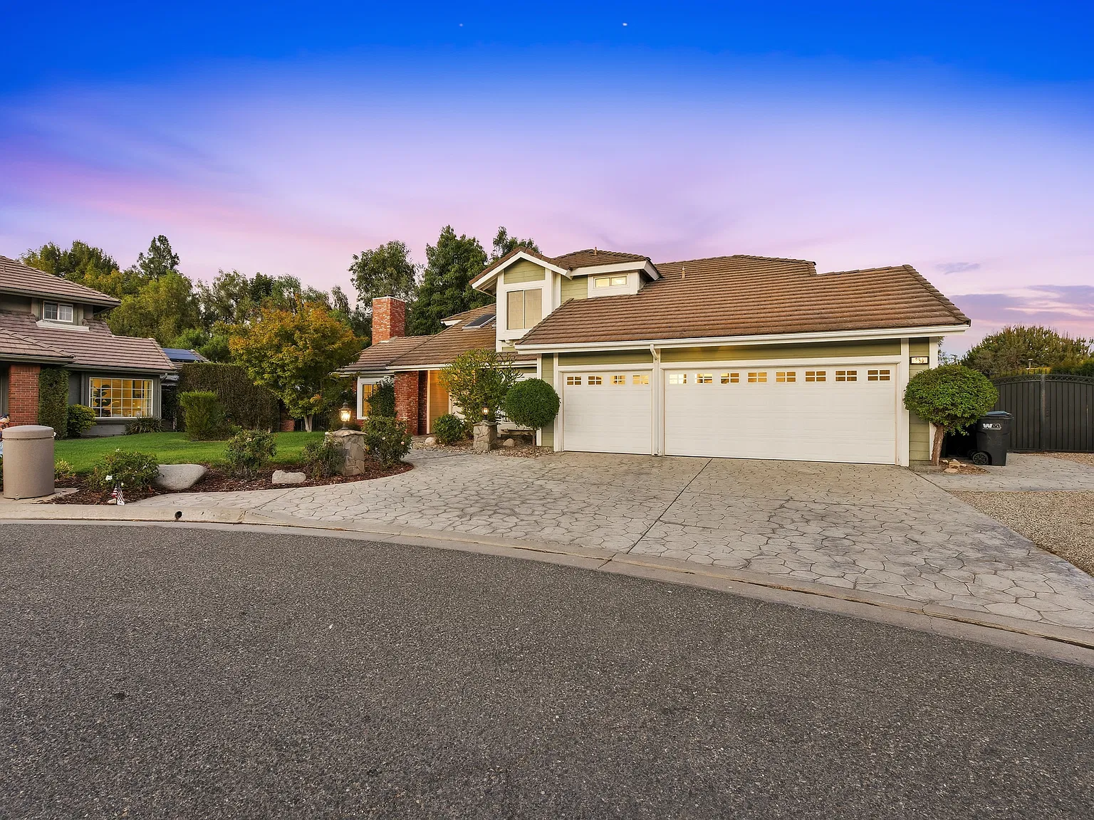 5 bed, 2800 sqft, $7,500 — Photo 4